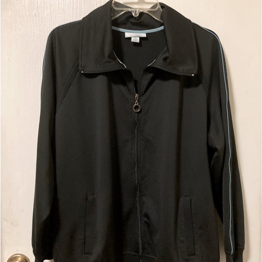 Dress Barn Woman Size 3X Black Lightweight Jacket